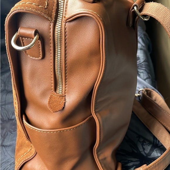 Moda Luxe vegan leather backpack tote - Picture 4 of 7